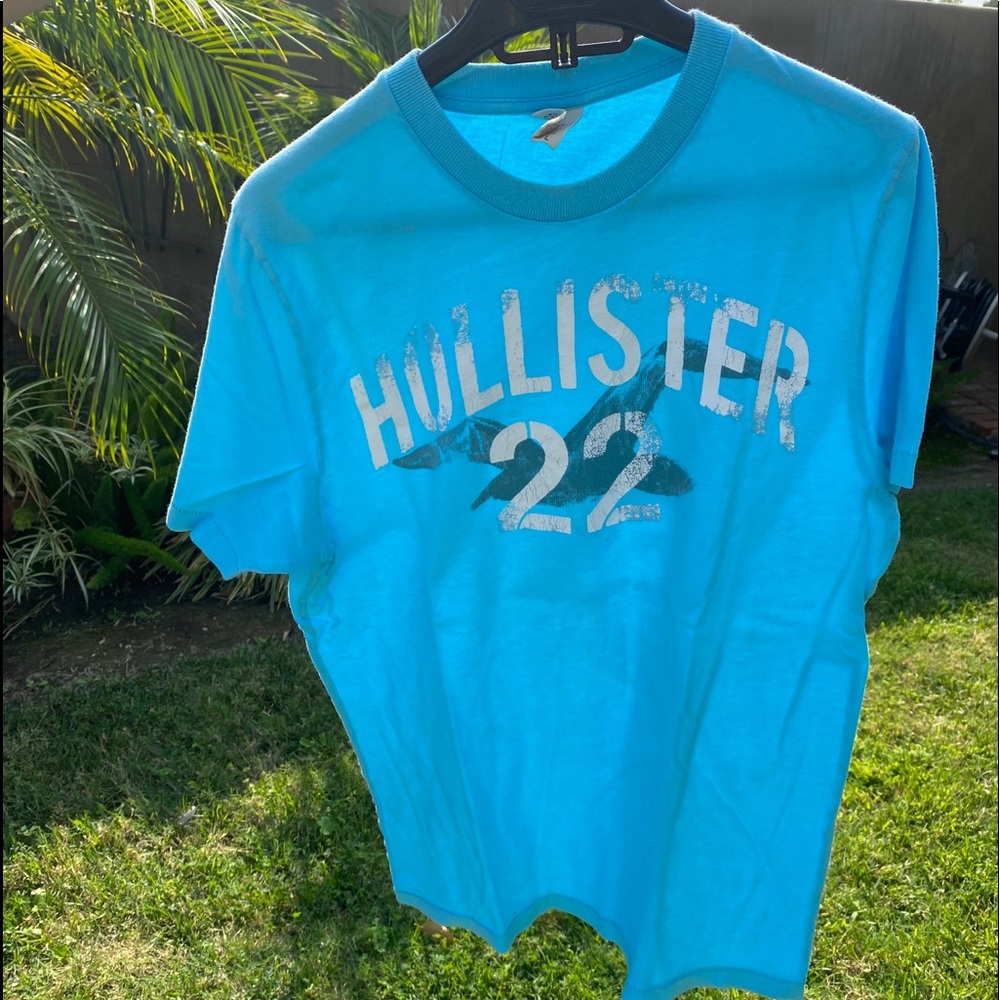 Hollister shirt